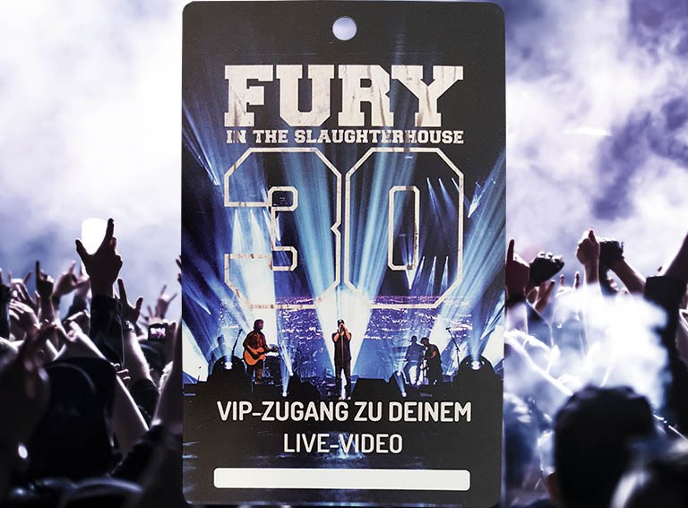 XXL-plastic cards Übergroße Plastikkarten_Fury.jpg